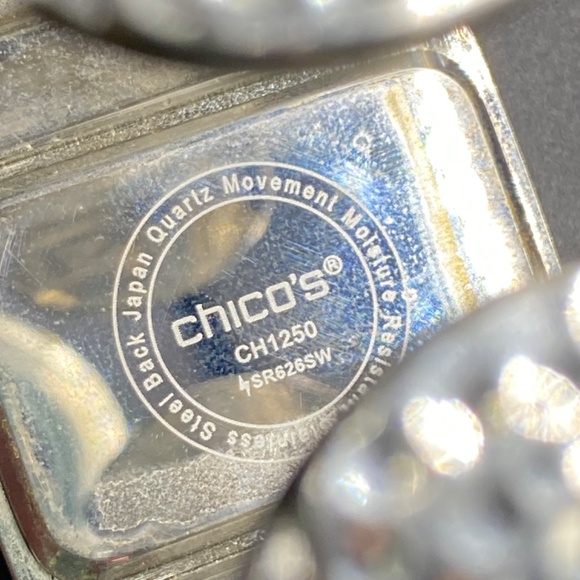 CHICO'S Hammered Silver Tone Hinged Bangle Watch - Picture 5 of 5